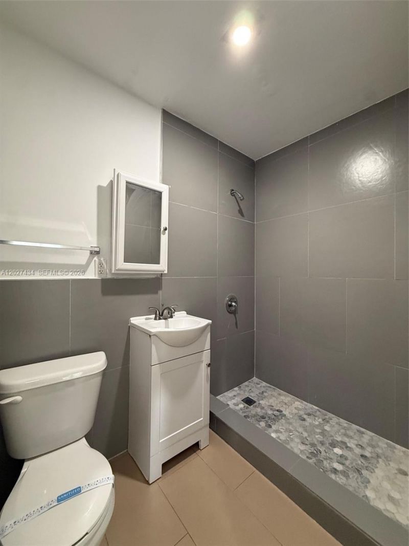 6723 NE Miami Pl, Unit 2, Miami, FL 33138 Photo