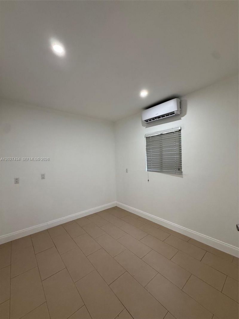 6723 NE Miami Pl, Unit 2, Miami, FL 33138 Photo