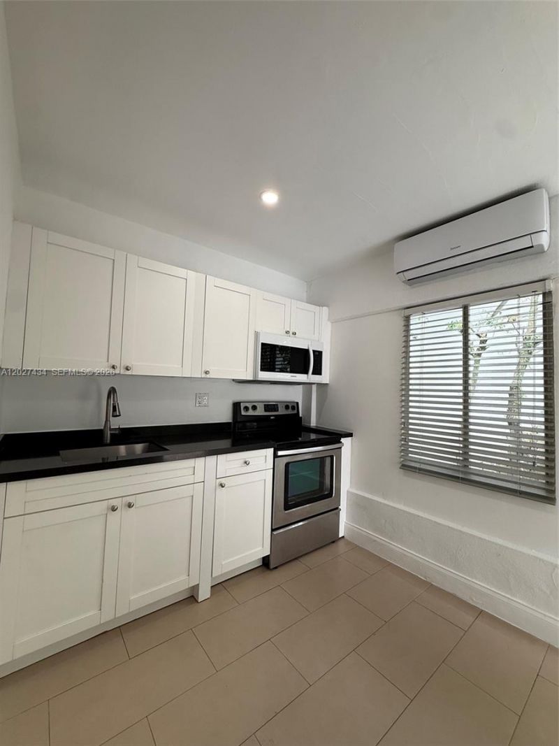 6723 NE Miami Pl, Unit 2, Miami, FL 33138 Photo