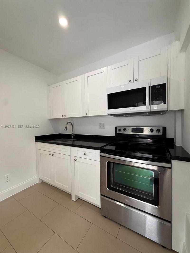 6723 NE Miami Pl, Unit 2, Miami, FL 33138 Photo