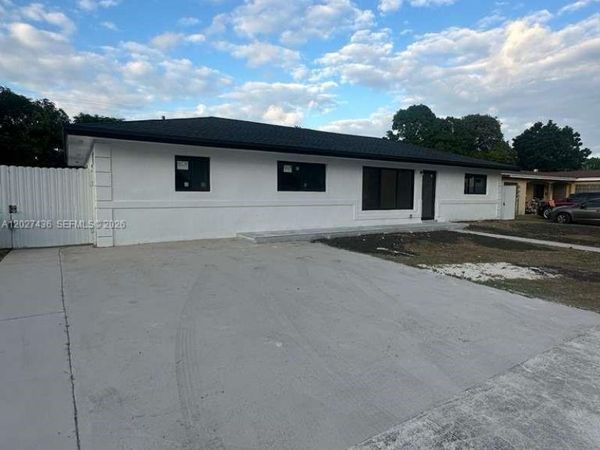 2041 NW 190th Ter, Miami Gardens, FL 33056