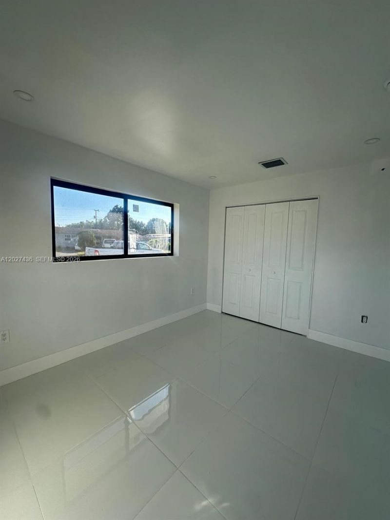 2041 NW 190th Ter , Miami Gardens, FL 33056 Photo