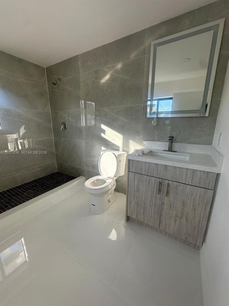 2041 NW 190th Ter , Miami Gardens, FL 33056 Photo