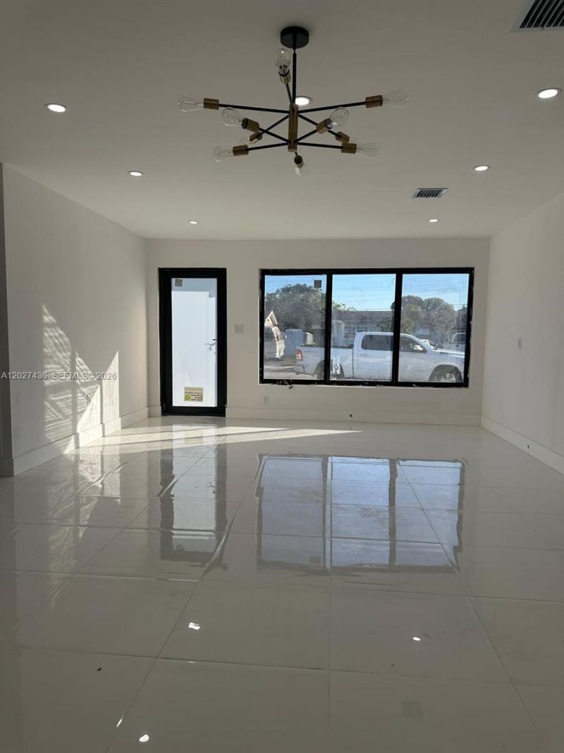 2041 NW 190th Ter , Miami Gardens, FL 33056 Photo