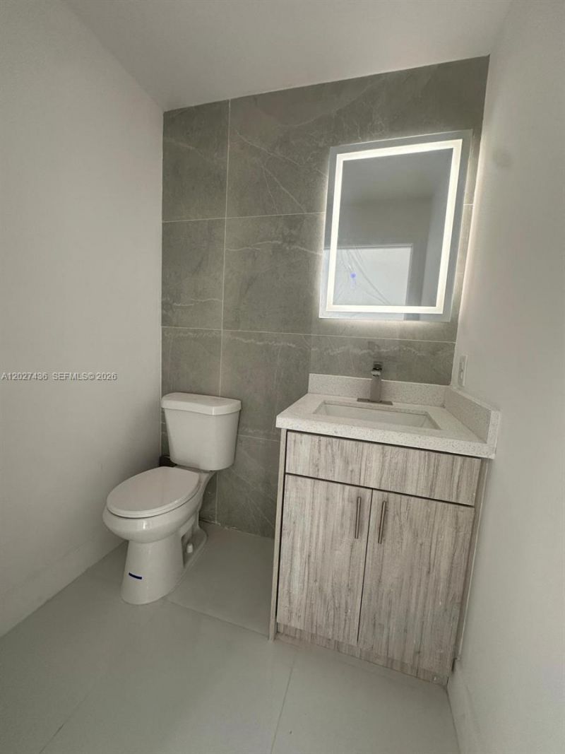 2041 NW 190th Ter , Miami Gardens, FL 33056 Photo