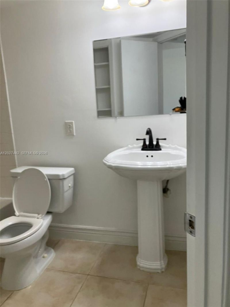 2803 N Course Dr , Unit 203, Pompano Beach, FL 33069 Photo