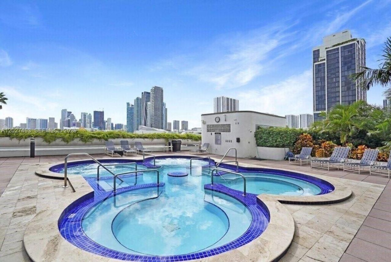 1717 N Bayshore Dr , Unit A-2440, Miami, FL 33132 Photo