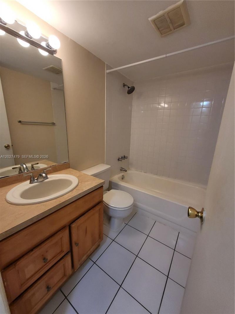 405 S Pine Island Rd , Unit 308D, Plantation, FL 33324 Photo