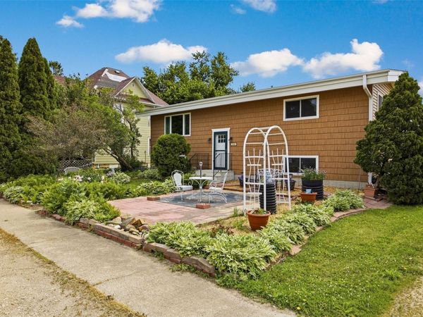 100 Rohrback Street, Morley, IA 52312