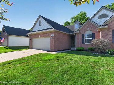 540 Snowfall Court, Genoa Twp, MI 48843