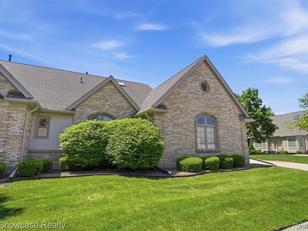 54519 Cambridge Drive, Shelby Twp, MI 48315