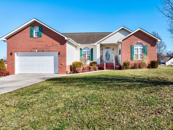 159 Austin Lane, Jacksboro, TN 37757