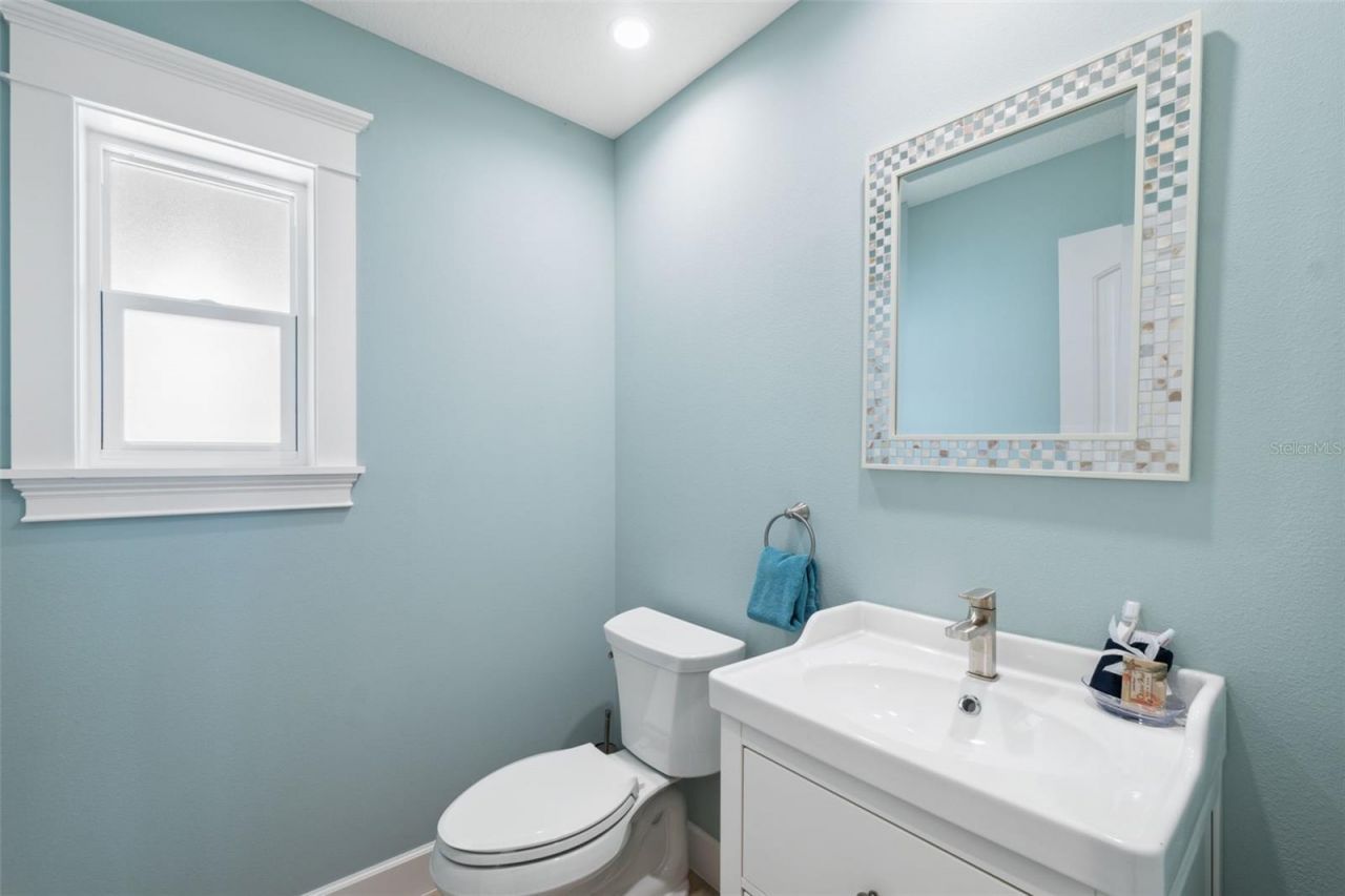 727 Key Royale Drive, Holmes Beach, FL 34217 Photo