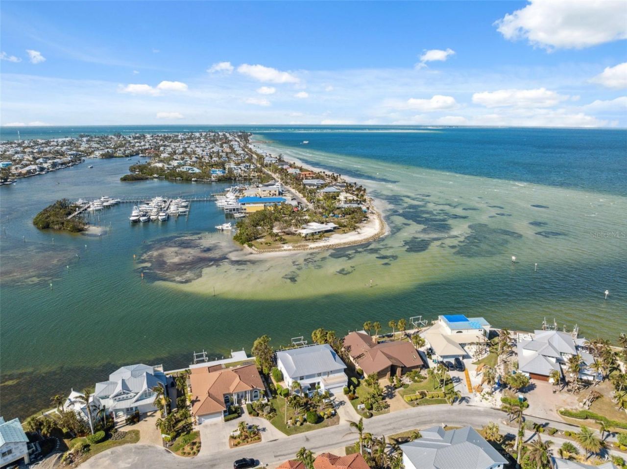727 Key Royale Drive, Holmes Beach, FL 34217 Photo