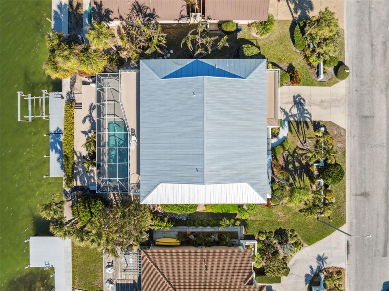 727 Key Royale Drive, Holmes Beach, FL 34217 Photo