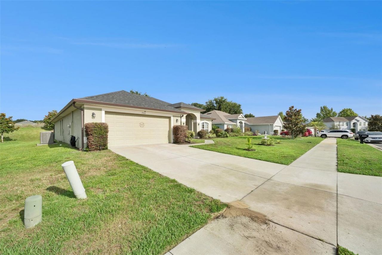 7521 Sloewood Drive, Leesburg, FL 34748 Photo