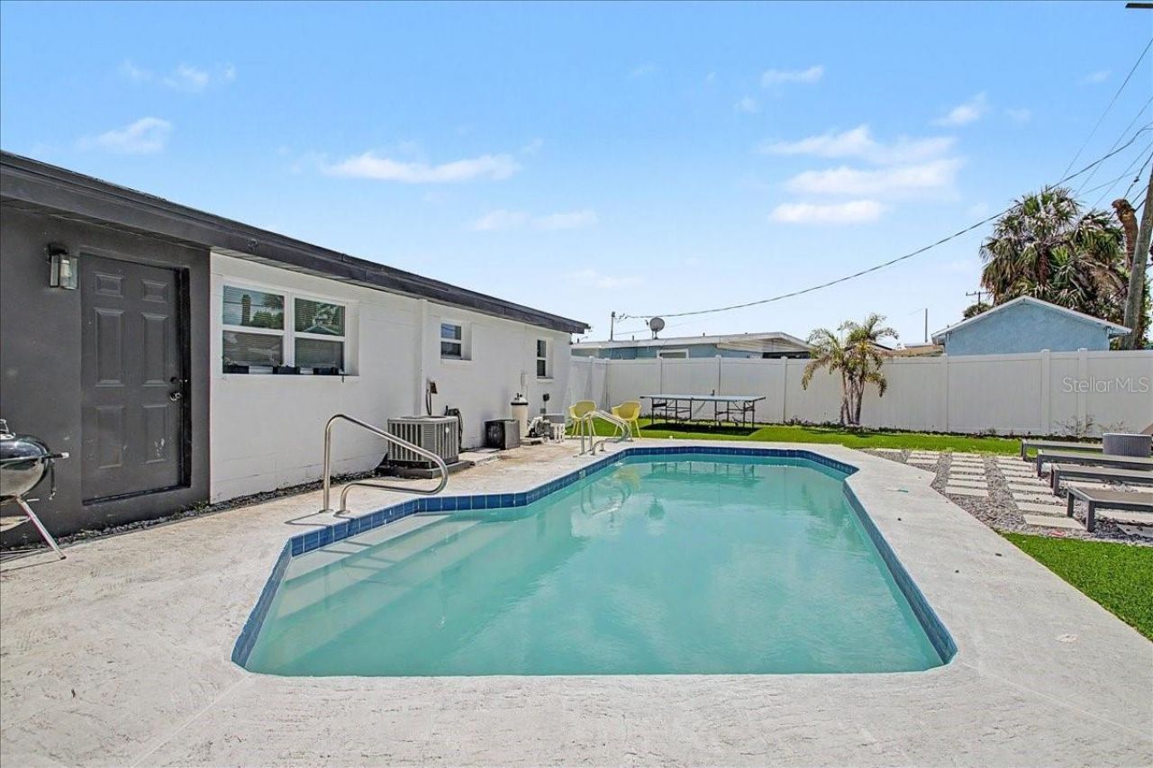 7812 Rideout Road , Tampa, FL 33619 Photo