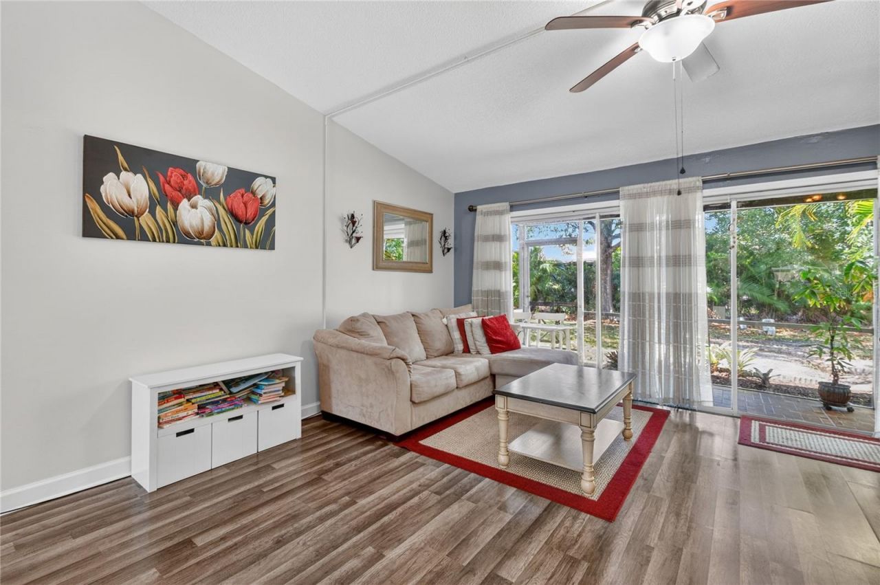 9834 87th Street, Seminole, FL 33777 Photo