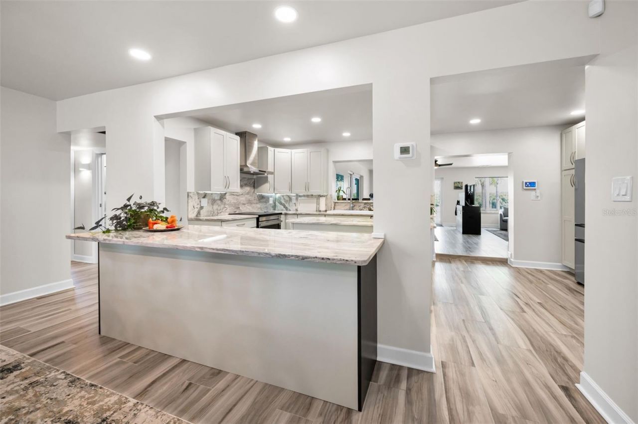 1620 Sea Breeze Drive, Tarpon Springs, FL 34689 Photo