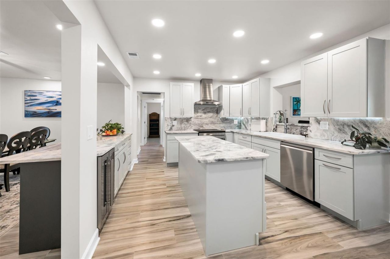 1620 Sea Breeze Drive, Tarpon Springs, FL 34689 Photo