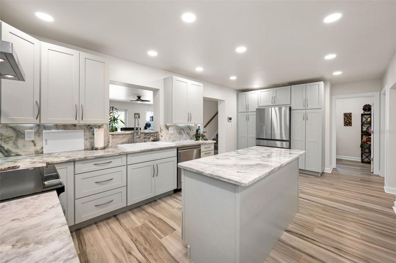 1620 Sea Breeze Drive, Tarpon Springs, FL 34689 Photo