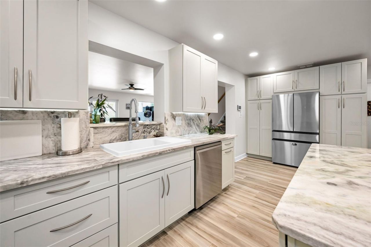 1620 Sea Breeze Drive, Tarpon Springs, FL 34689 Photo