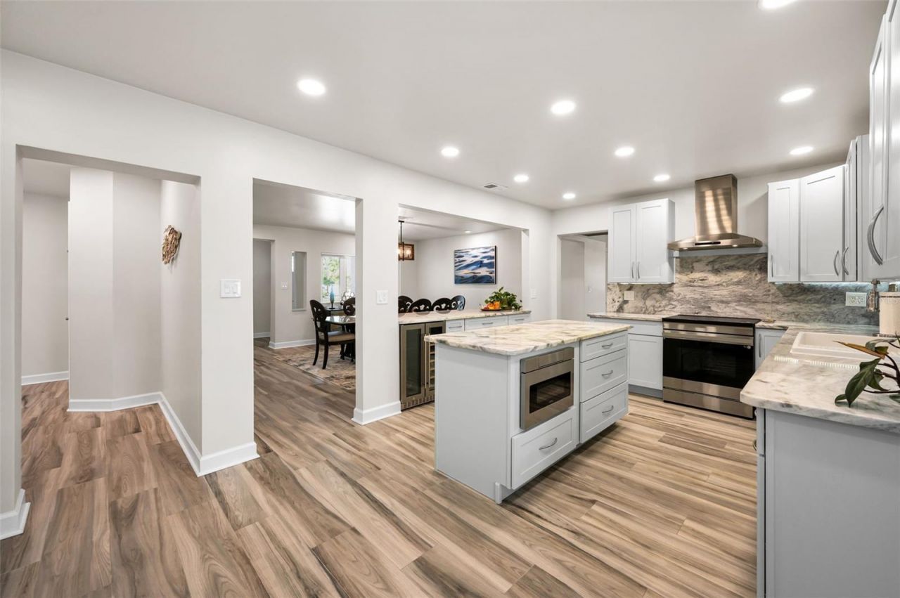1620 Sea Breeze Drive, Tarpon Springs, FL 34689 Photo