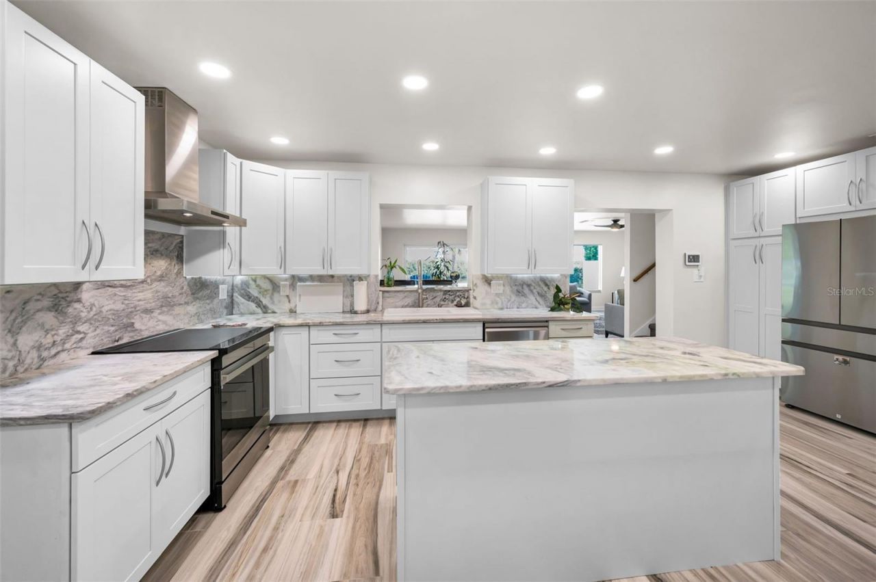 1620 Sea Breeze Drive, Tarpon Springs, FL 34689 Photo