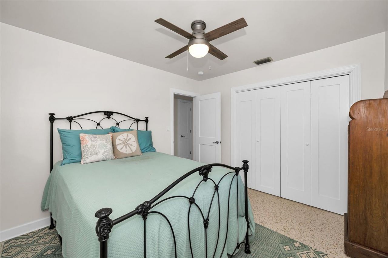 1620 Sea Breeze Drive, Tarpon Springs, FL 34689 Photo