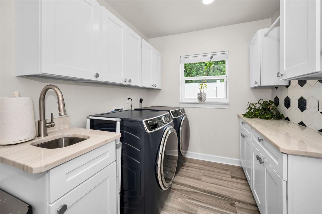 1620 Sea Breeze Drive, Tarpon Springs, FL 34689 Photo