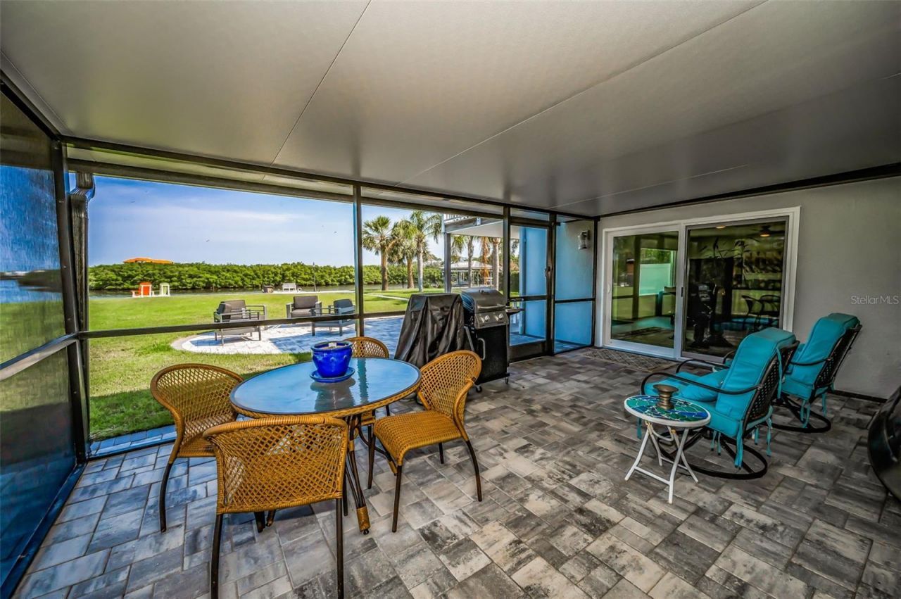 1620 Sea Breeze Drive, Tarpon Springs, FL 34689 Photo