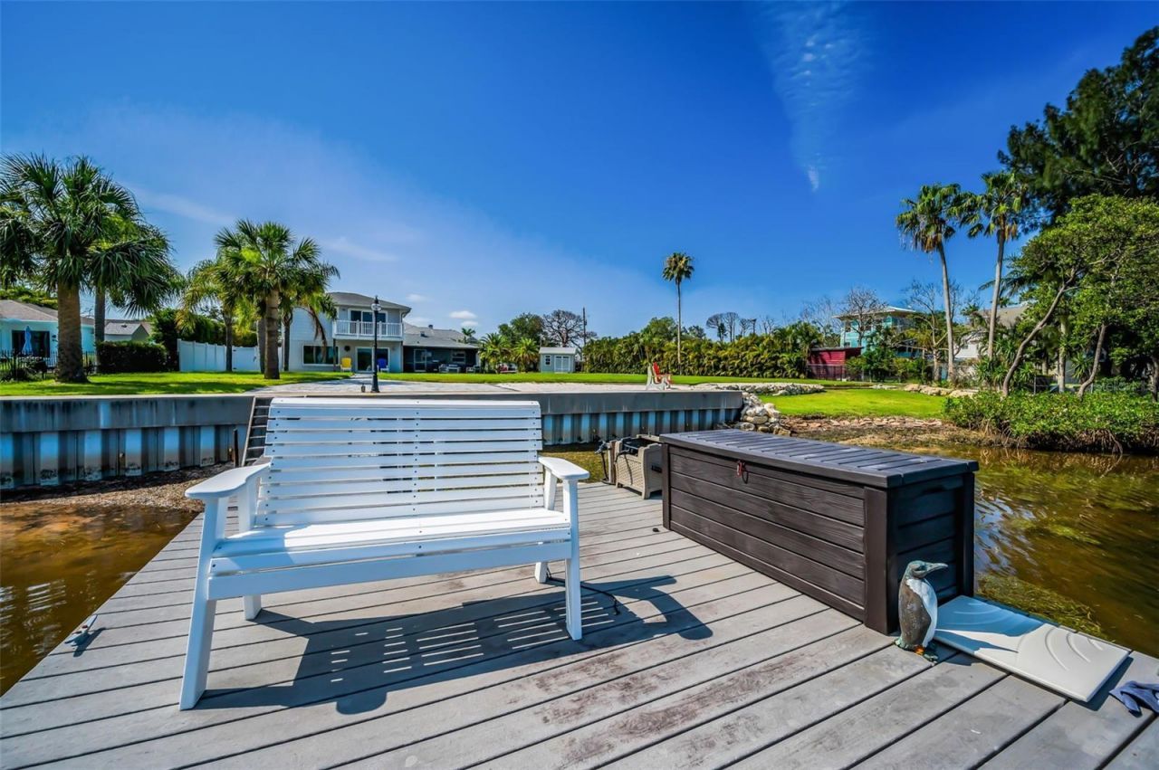 1620 Sea Breeze Drive, Tarpon Springs, FL 34689 Photo