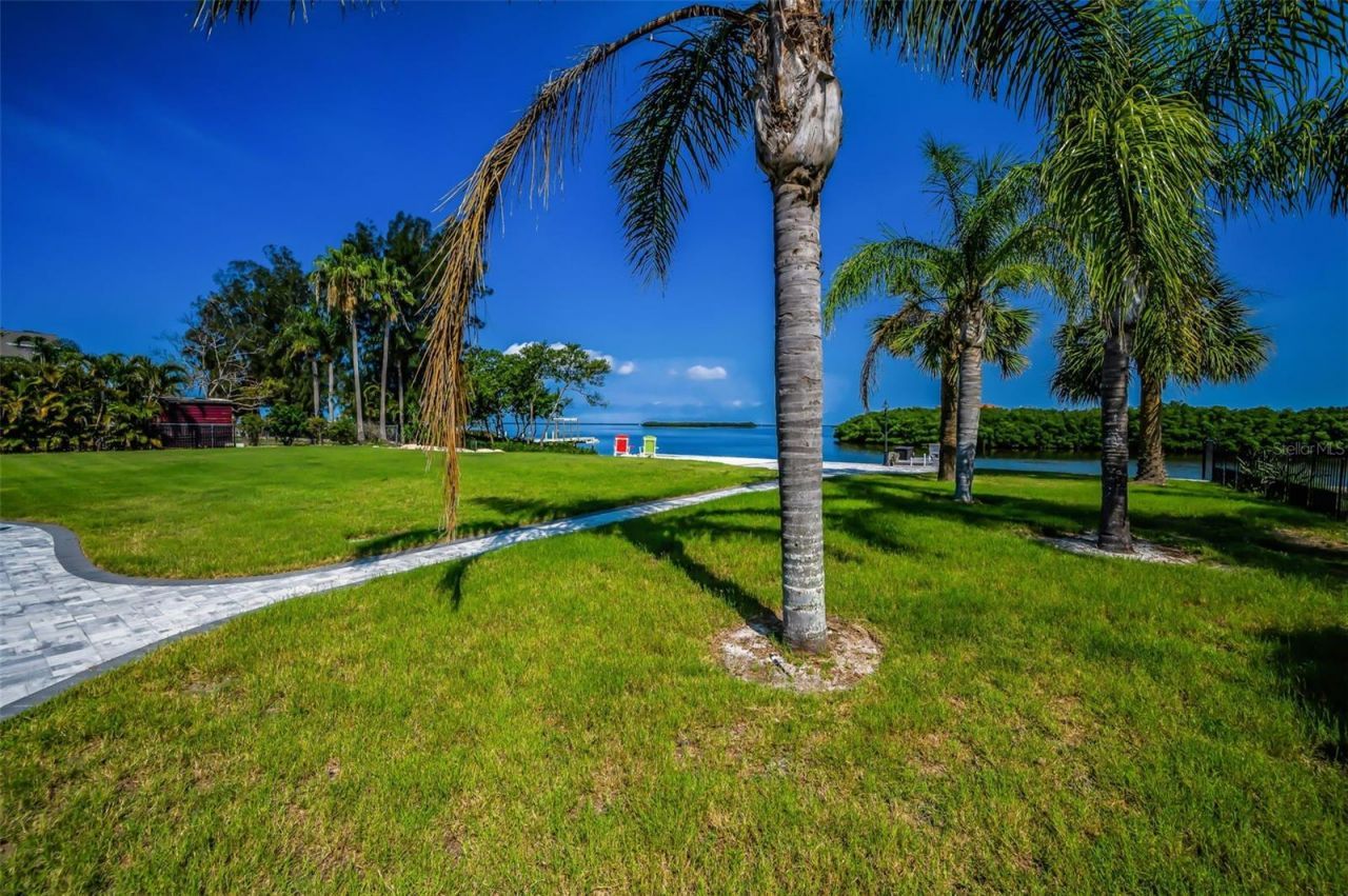 1620 Sea Breeze Drive, Tarpon Springs, FL 34689 Photo