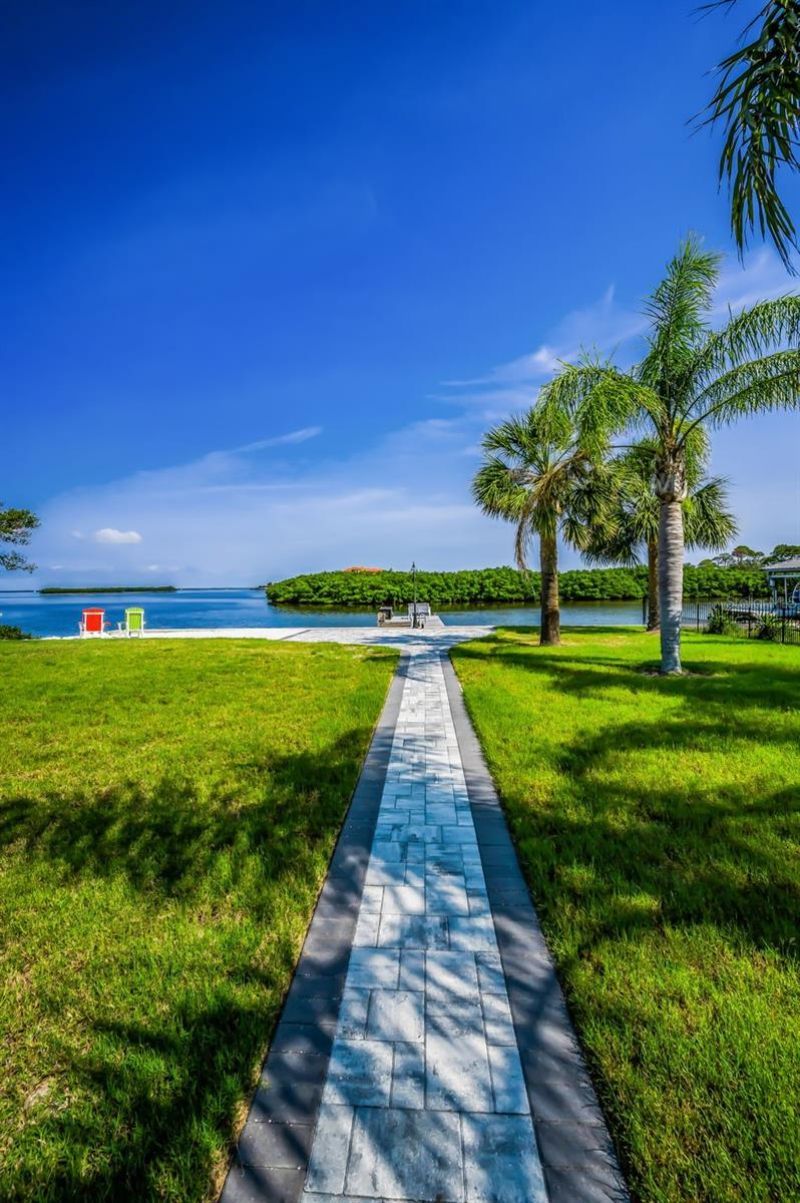 1620 Sea Breeze Drive, Tarpon Springs, FL 34689 Photo