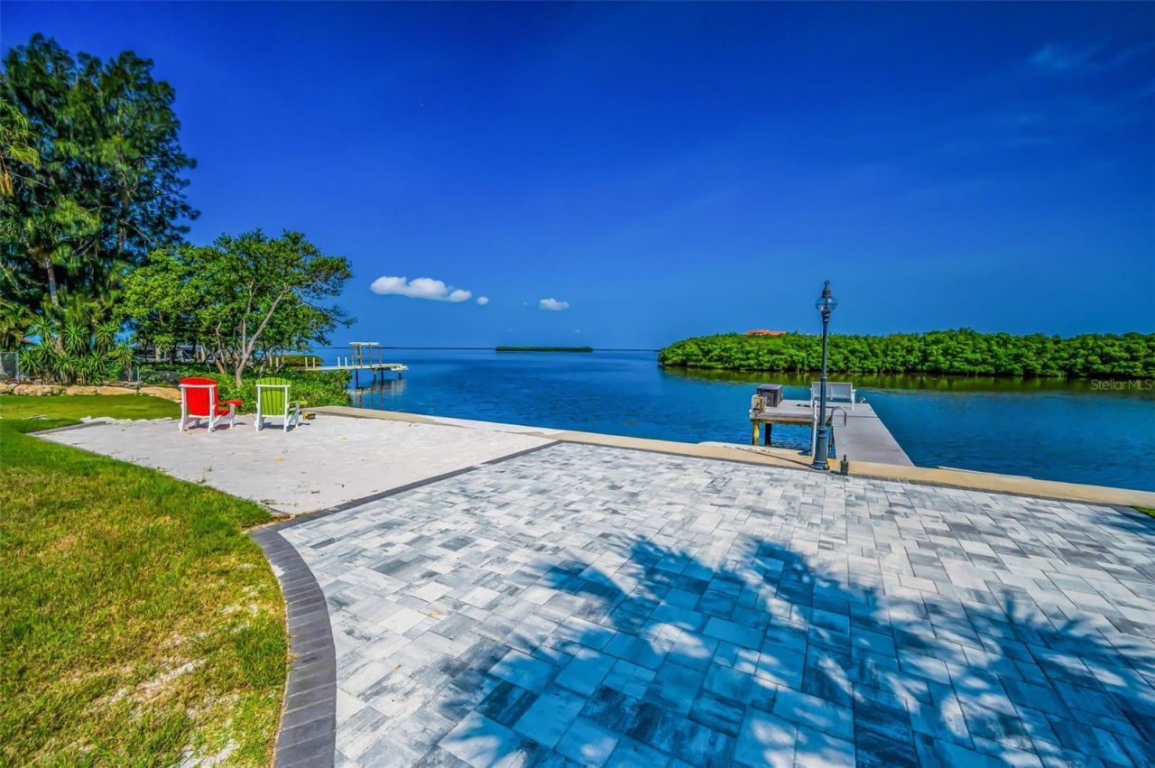 1620 Sea Breeze Drive, Tarpon Springs, FL 34689 Photo
