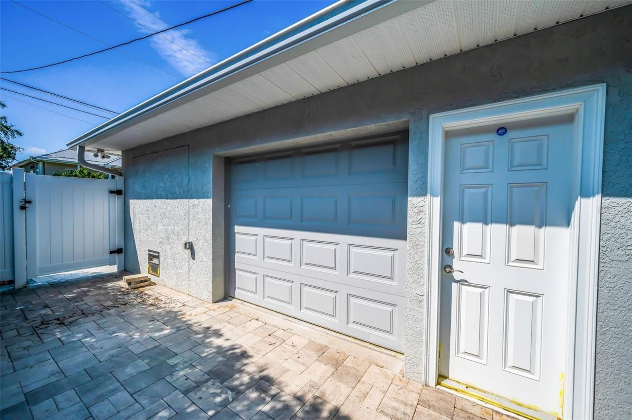 1620 Sea Breeze Drive, Tarpon Springs, FL 34689 Photo