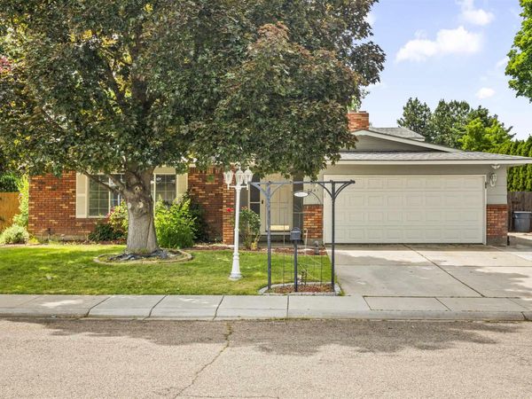 3541 N Pepperwood Dr., Boise, ID 83704