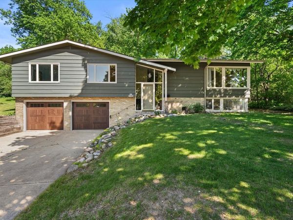 N89W17089 Highland COURT, Menomonee Falls, WI 53051