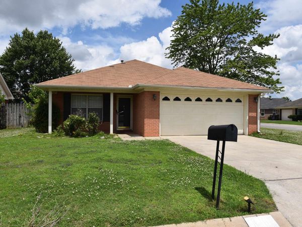 1210 Palisade Court SW, Decatur, AL 35603