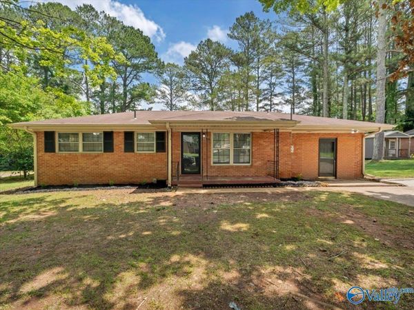 3204 Hollins Street NW, Huntsville, AL 35810