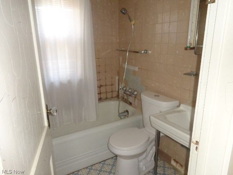 3607 W 139th Street , Cleveland, OH 44111 Photo 14