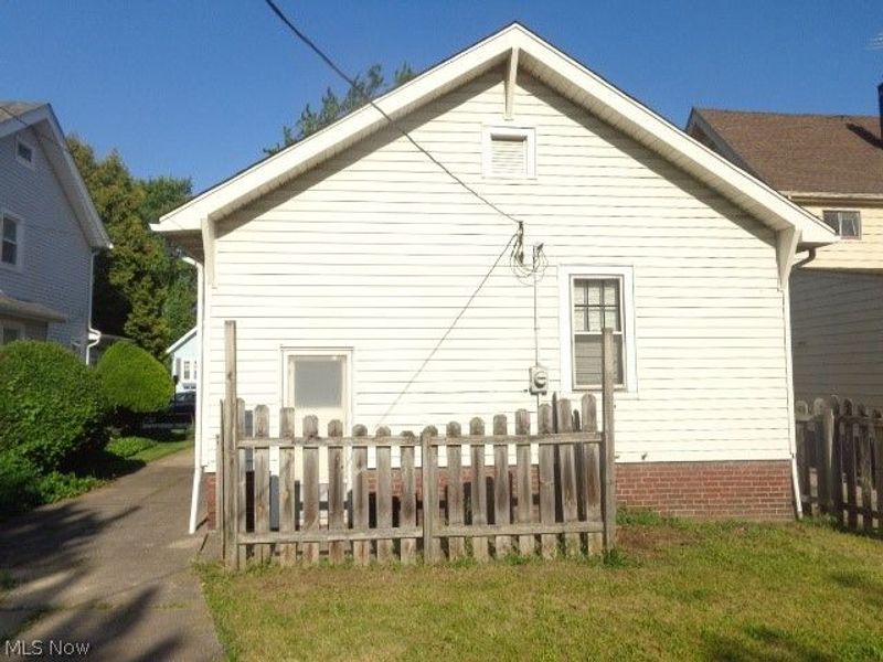 3607 W 139th Street , Cleveland, OH 44111 Photo 4