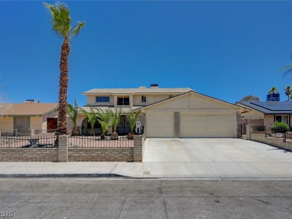 405 Davenport Lane, Las Vegas, NV 89107