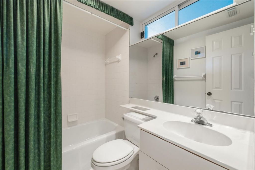 2140 Spyglass Lane, Unit 114, Vero Beach, FL 32963 Photo