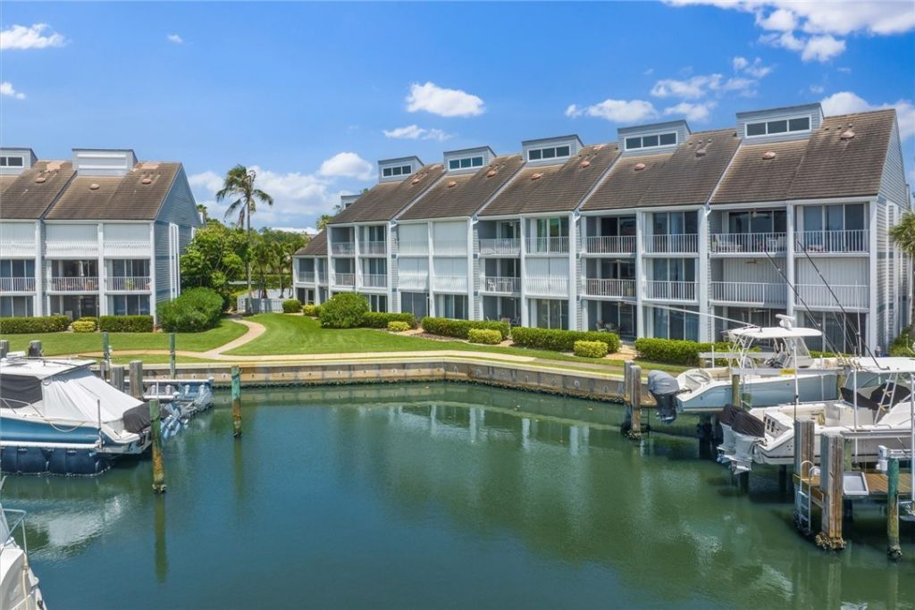 2140 Spyglass Lane, Unit 114, Vero Beach, FL 32963 Photo