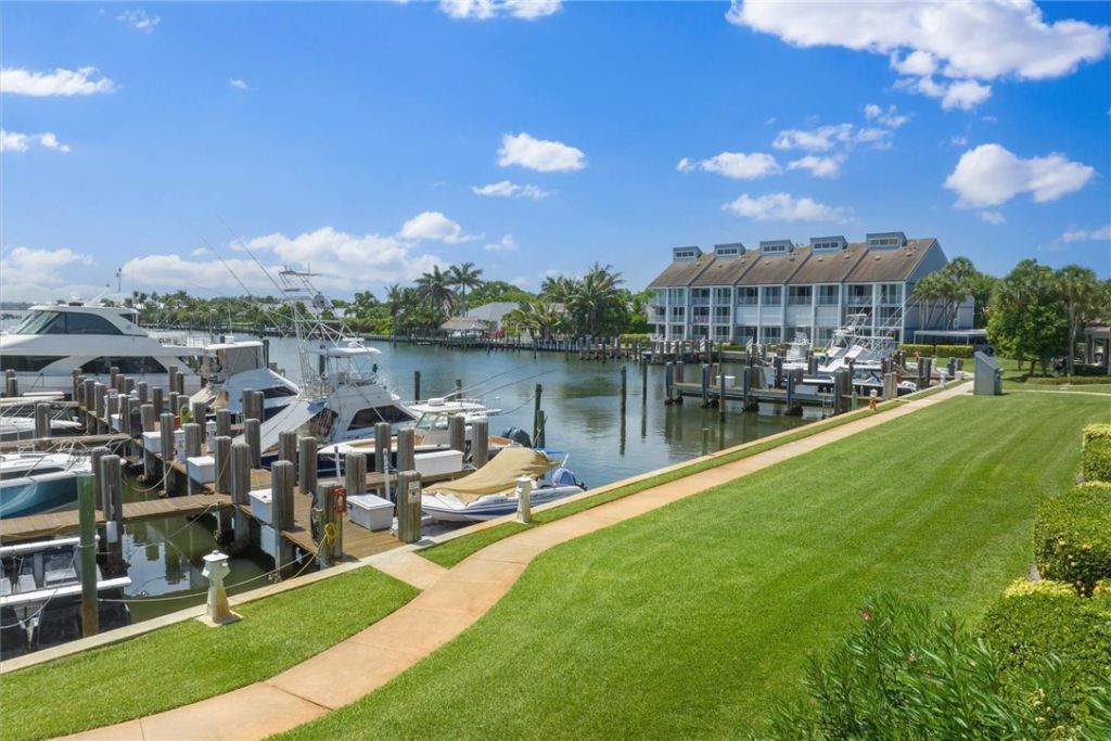 2140 Spyglass Lane, Unit 114, Vero Beach, FL 32963 Photo