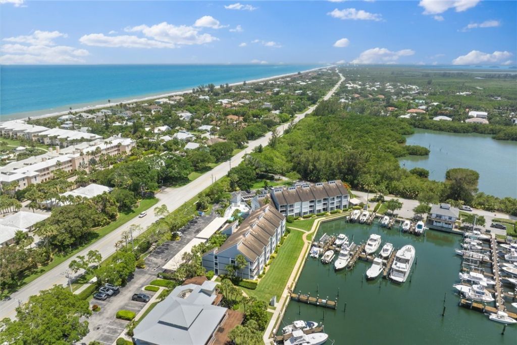 2140 Spyglass Lane, Unit 114, Vero Beach, FL 32963 Photo
