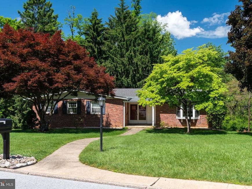 246 Friendship Drive , Paoli, PA 19301 Main Photo