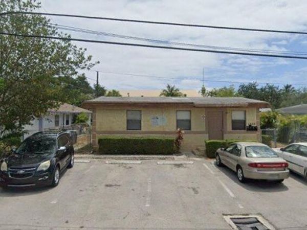 831 NW 17th Terrace, Unit 1-4, Pompano Beach, FL 33069