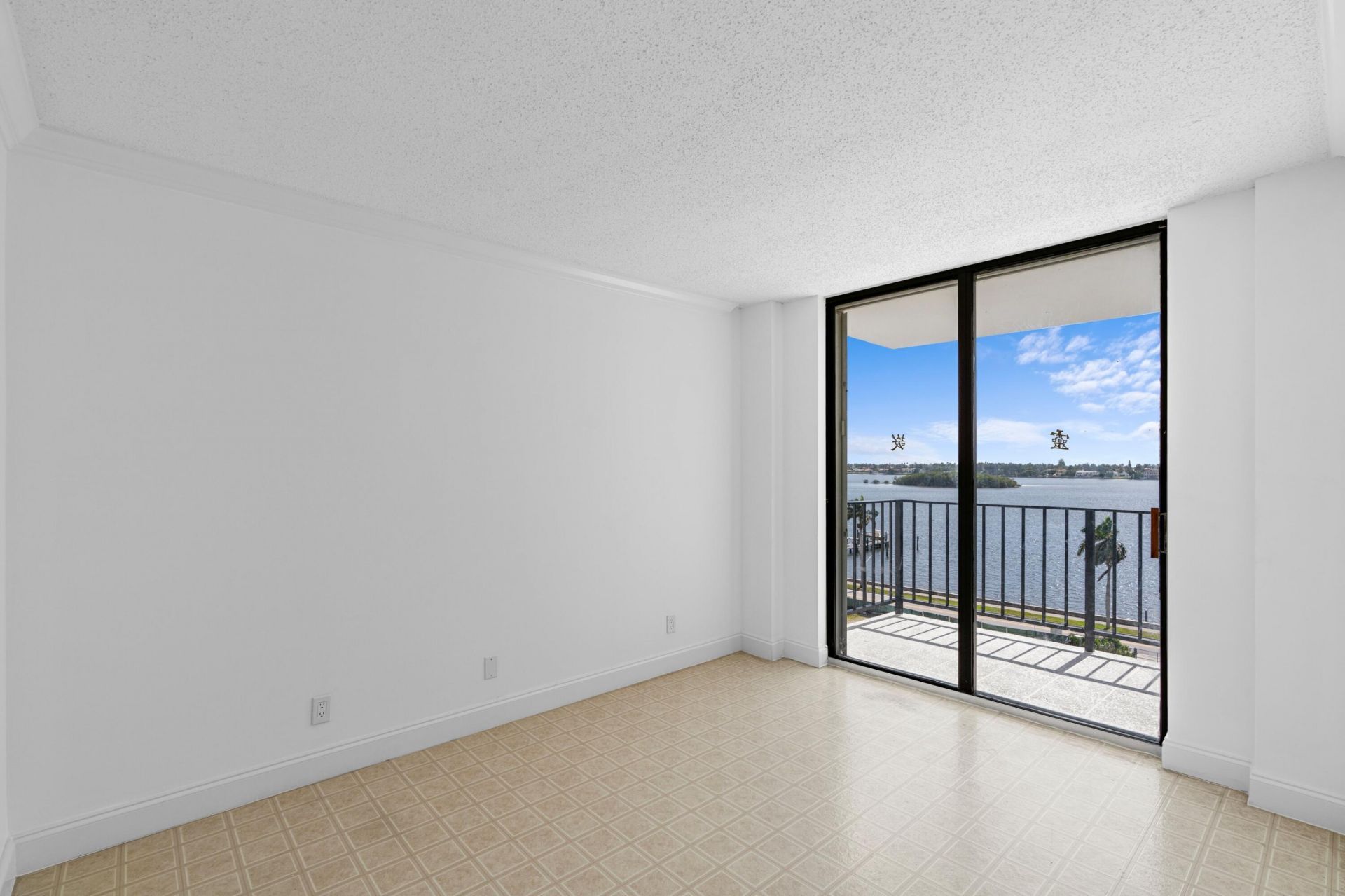 3800 Washington Road, Unit 812, West Palm Beach, FL 33405 Photo